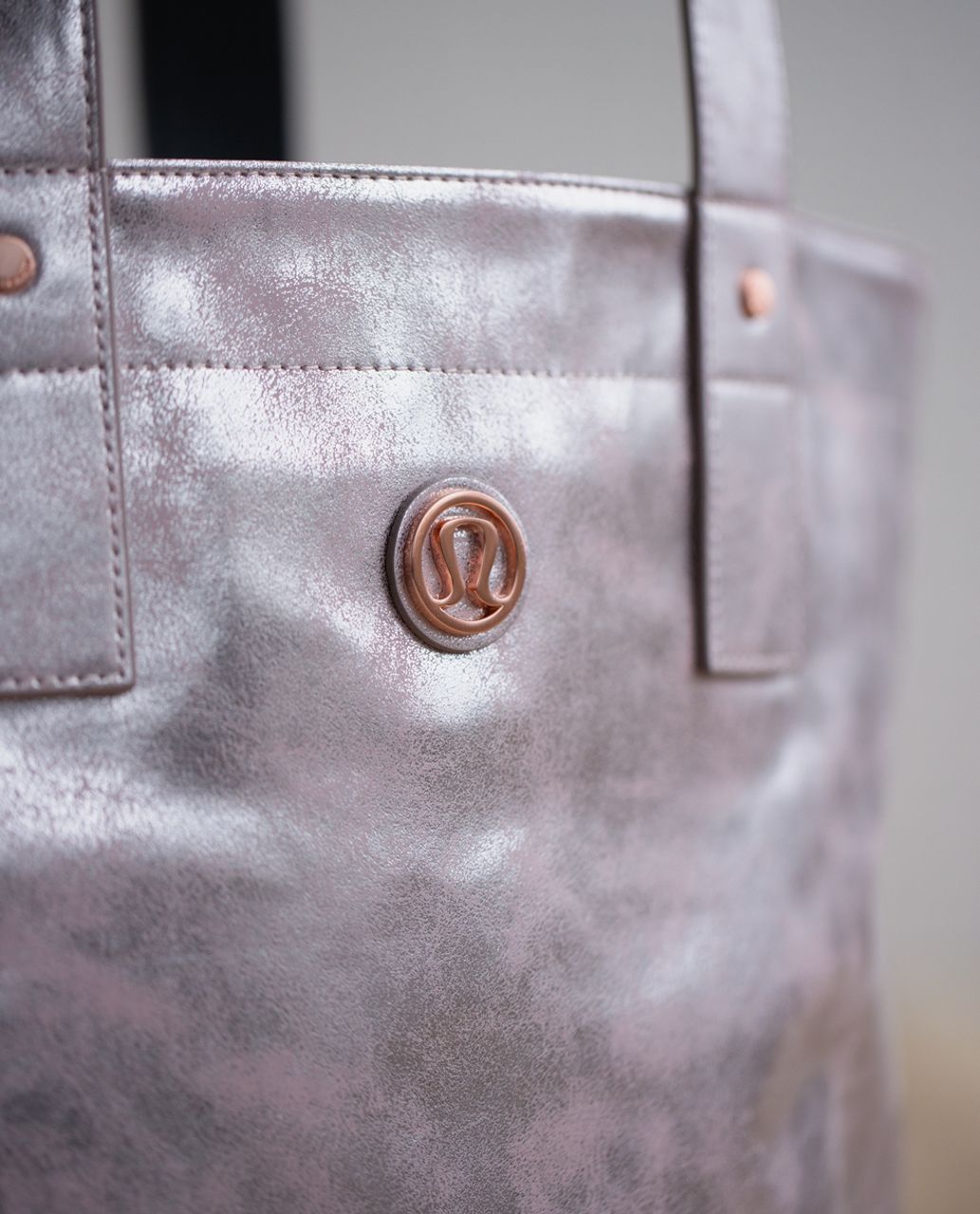 Lululemon Mantra Tote - Neutral Blush / Deep Coal