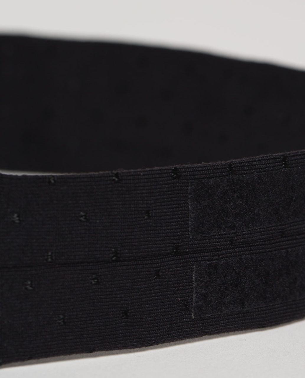 Lululemon Fly Away Tamer Headband *Skinny - Shine Dot Black