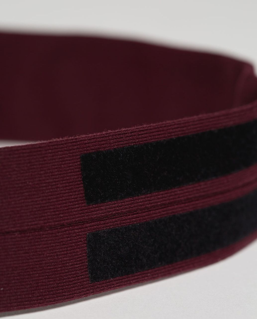 Lululemon Fly Away Tamer Headband *Skinny - Bordeaux Drama