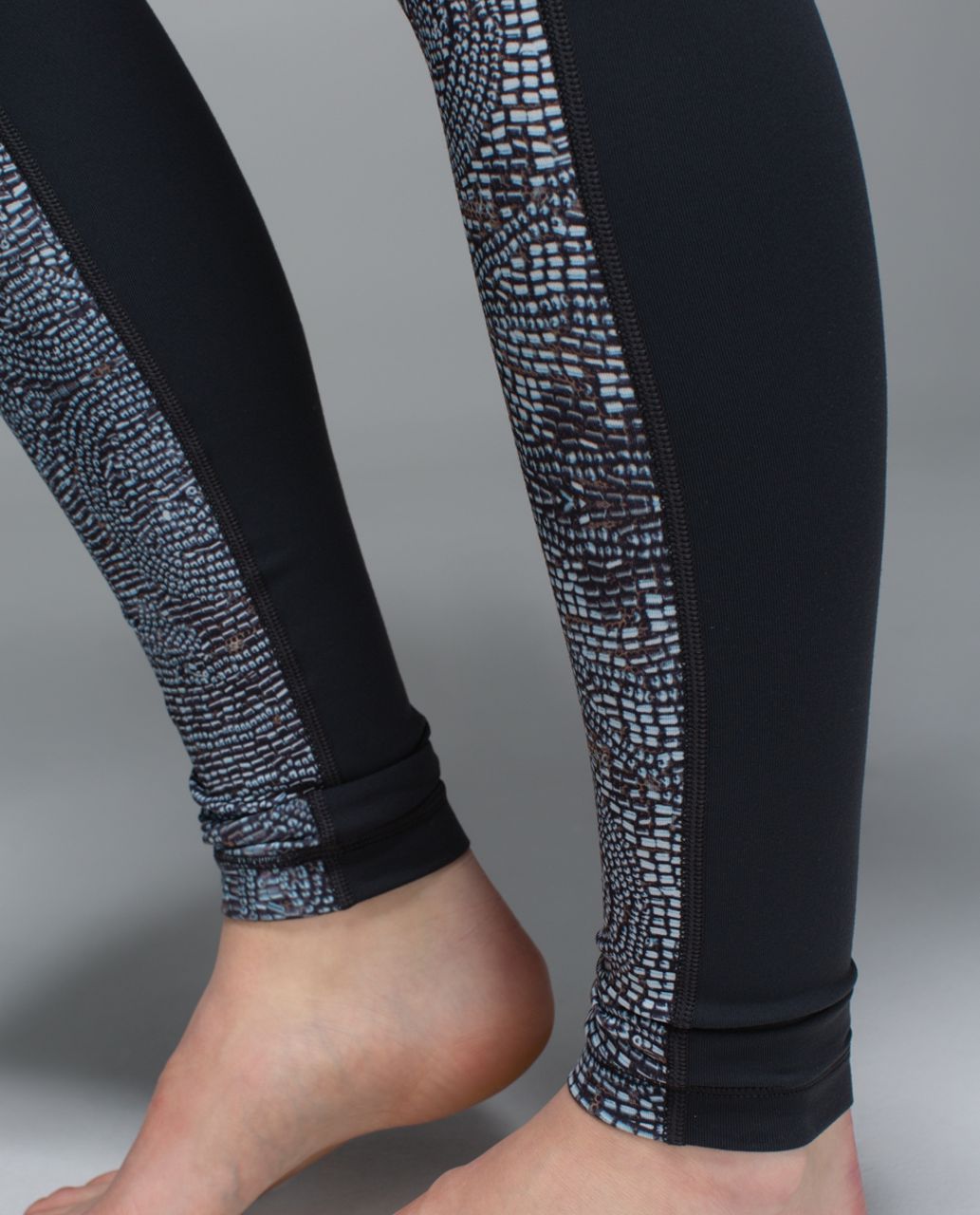 Lululemon Wunder Under SE 3D Print Golden Cashew Multi/Black leggings size  10