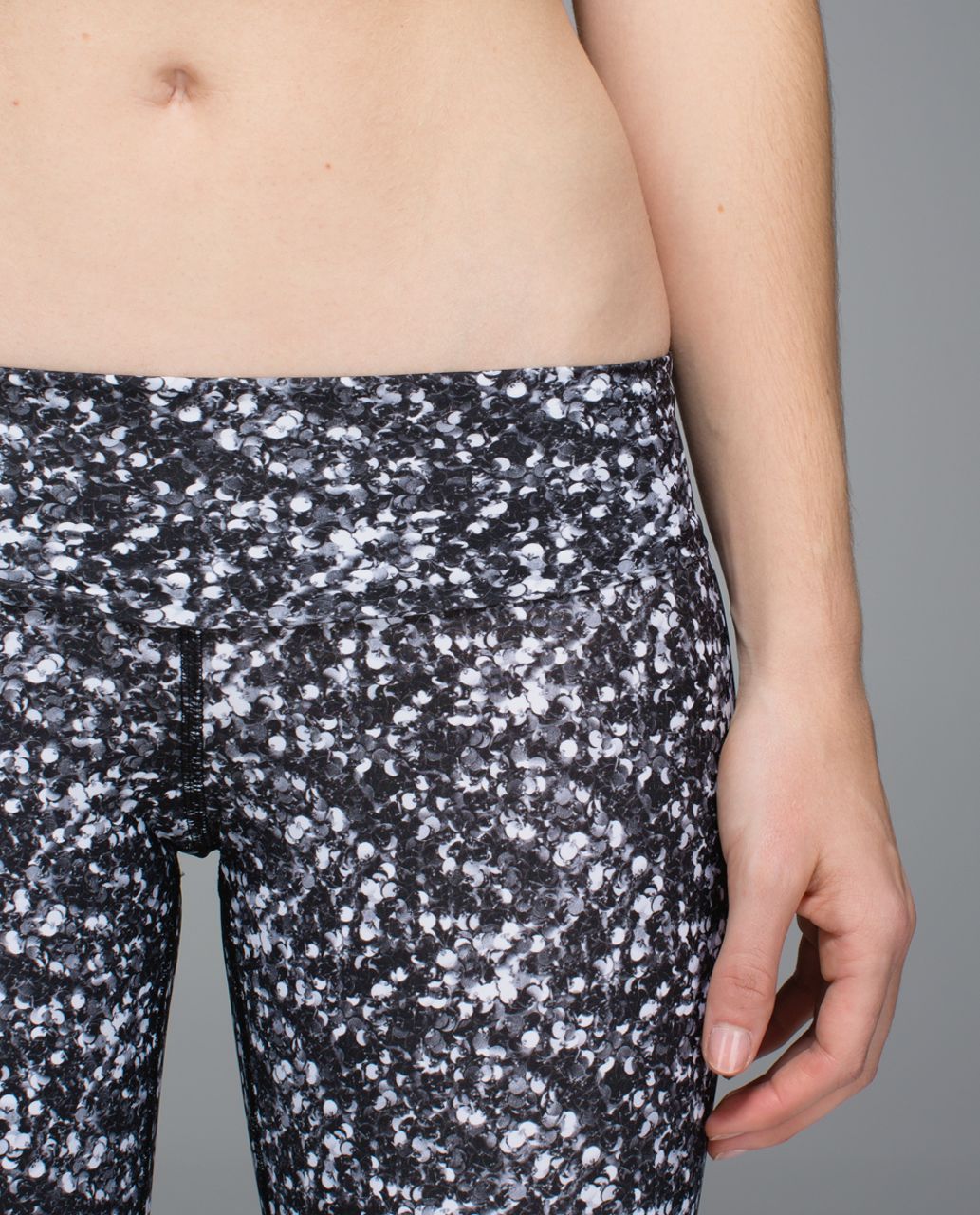 Lululemon Shine Tight (Roll Down) - Shimmy Shimmer Black White