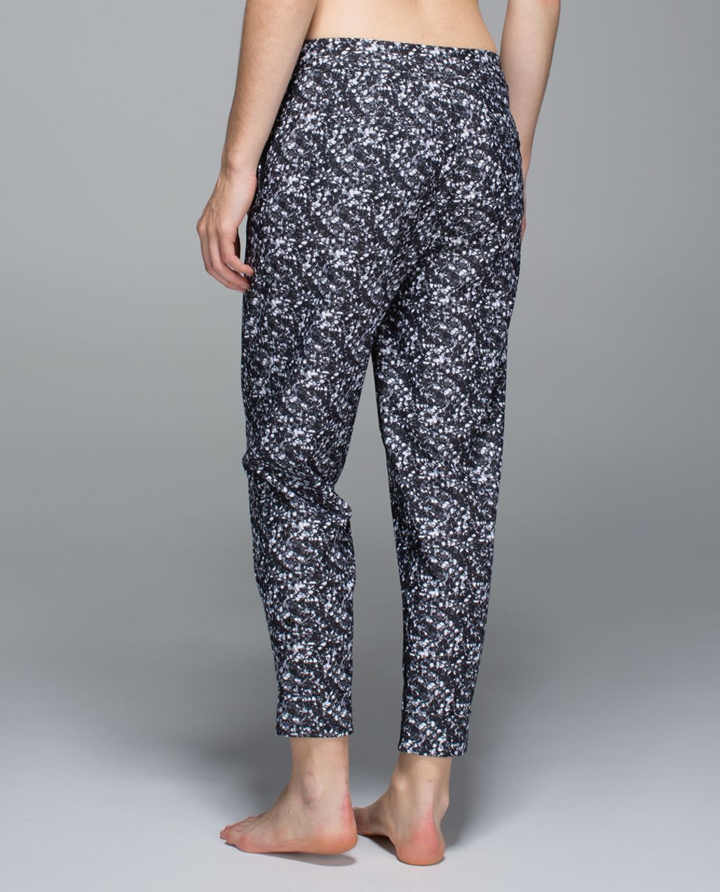 Lululemon Jet Pant - Black - lulu fanatics