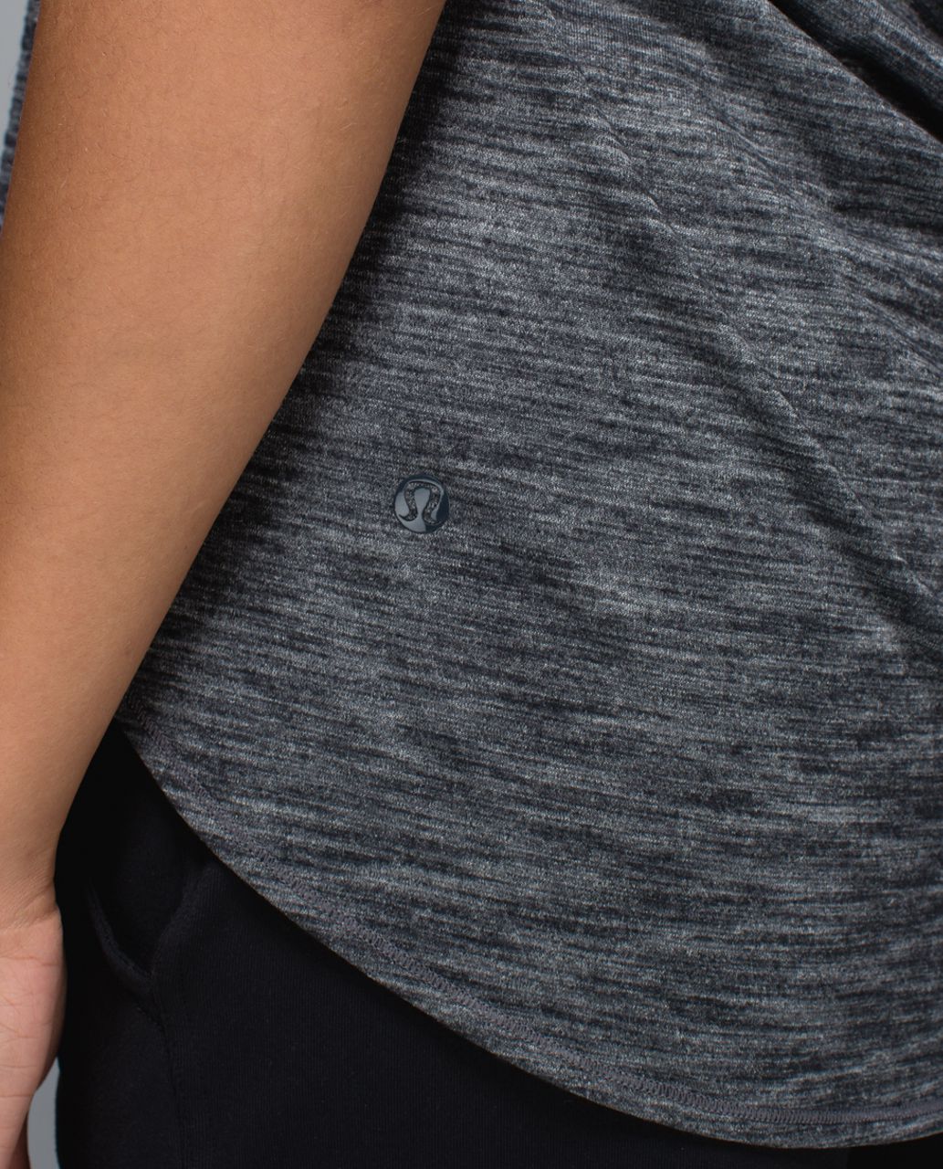 Lululemon Yogi Muscle Tee - Heathered Deep Coal