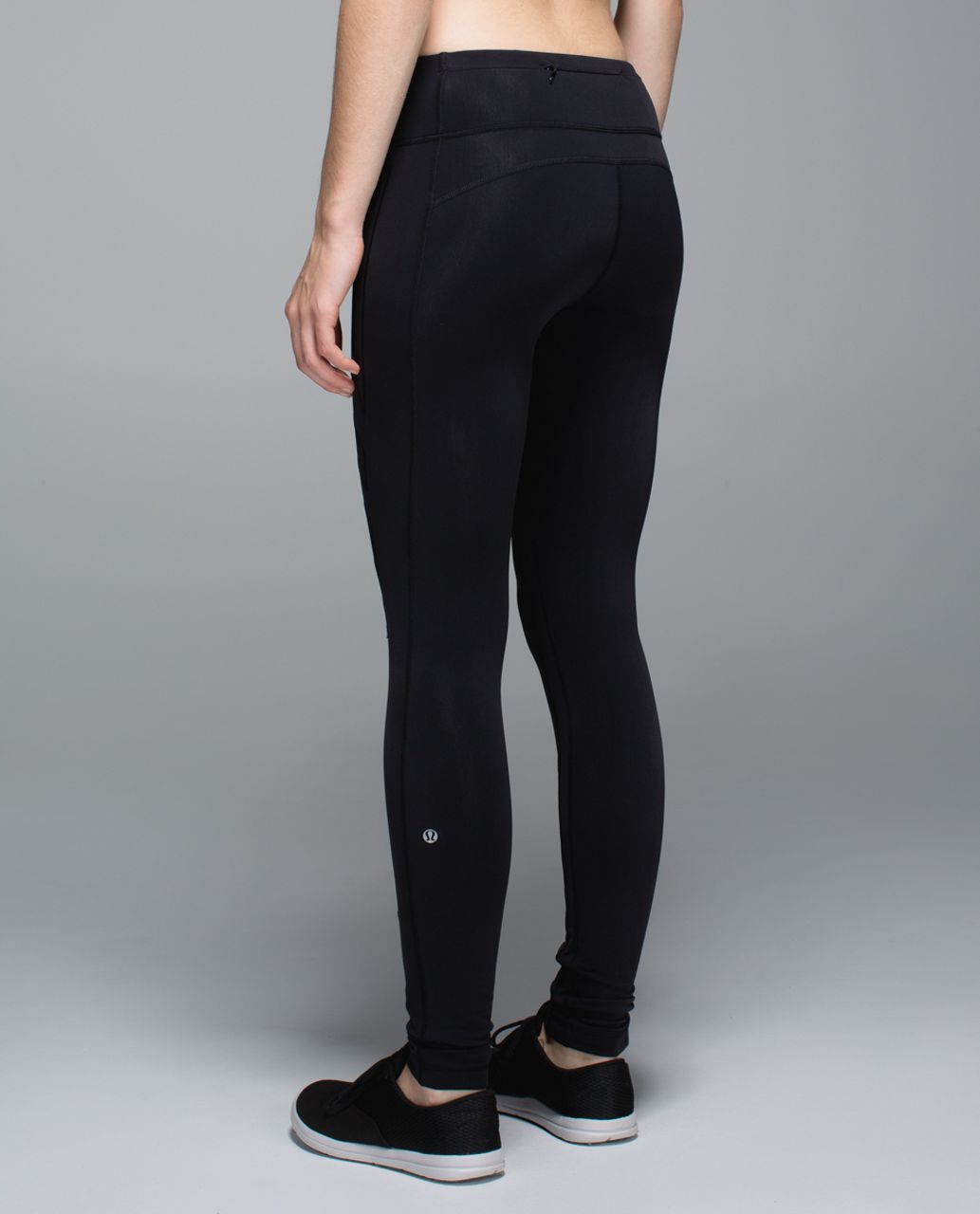 Lululemon 🍋 black leggings size 12 pilling in between legs