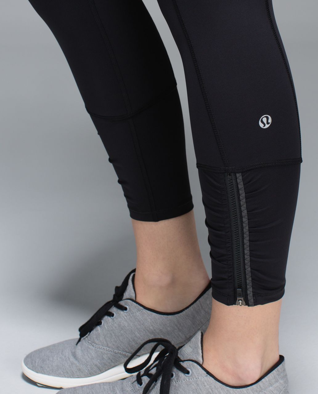 Lululemon Runday Crop - Black /  Ultra Violet