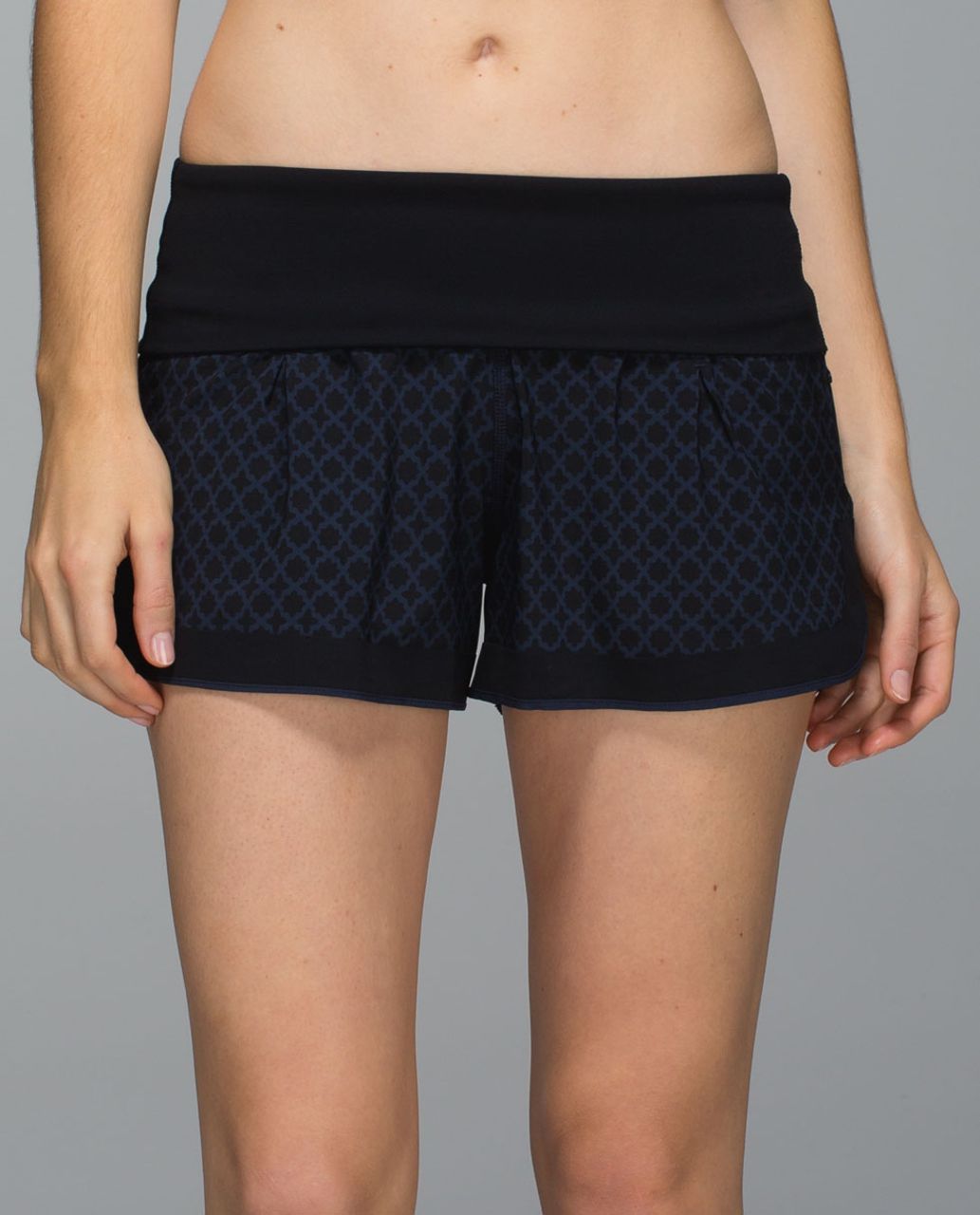 Lululemon Ready To Roll Short - Flipped Soul Geo Black Inkwell / Black