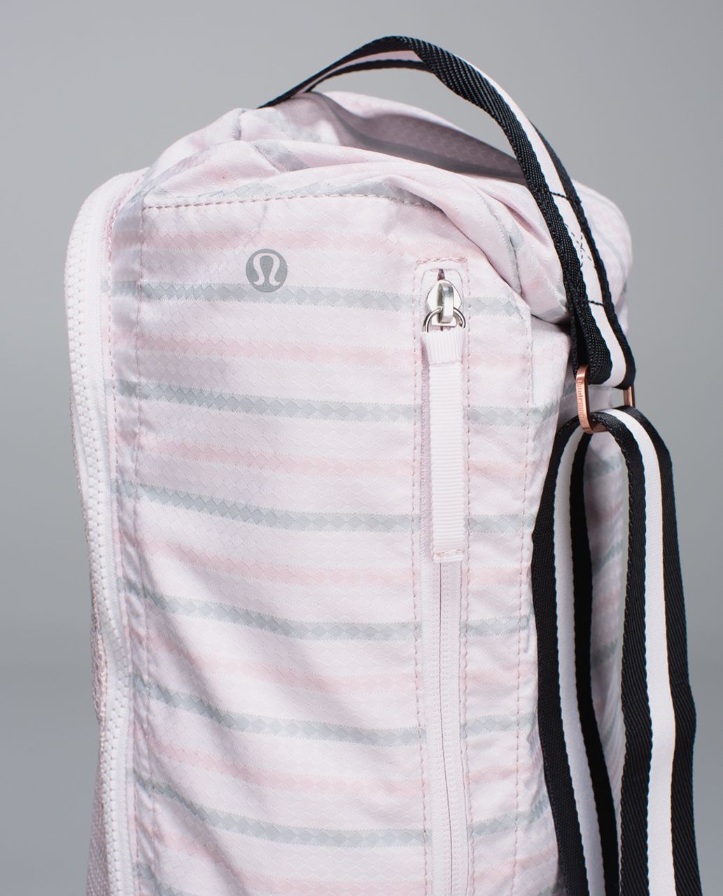 Lululemon Drishti Yoga Tote - Diamond Stripe Neutral Blush Silver Spoon / Neutral Blush