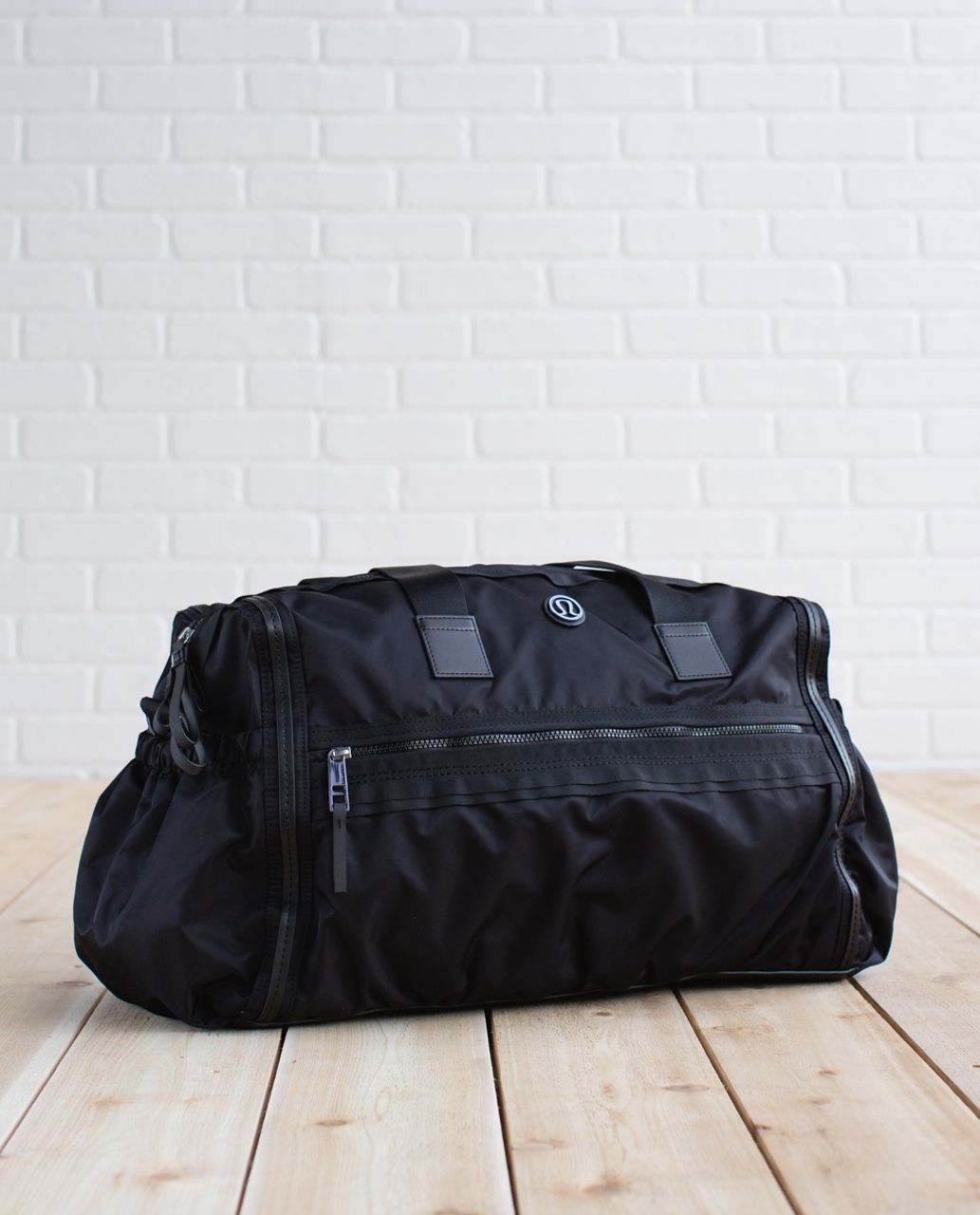 lululemon overnight bag