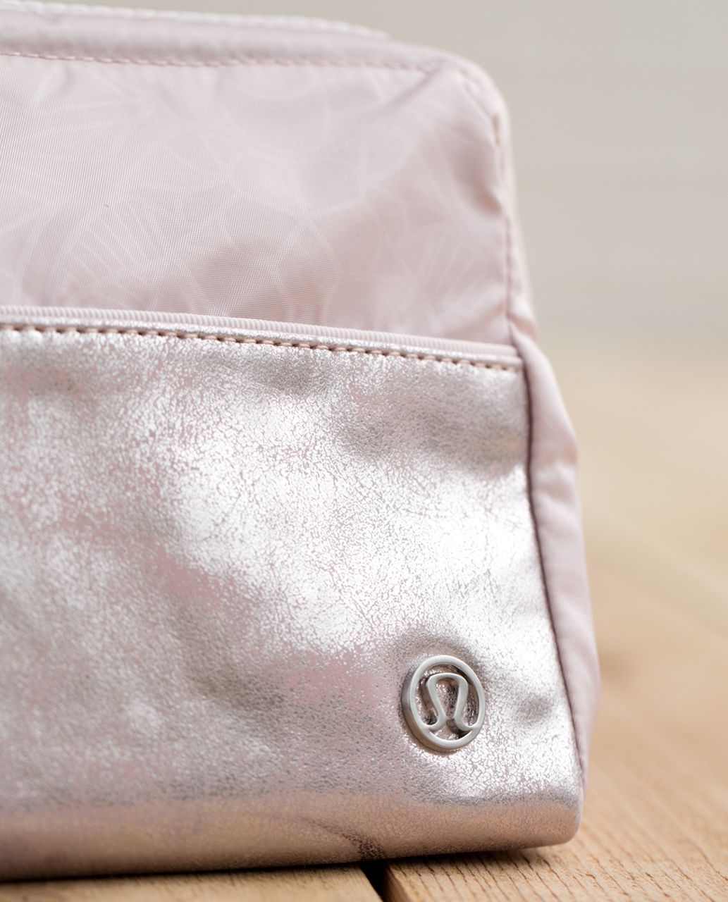 Lululemon Mind & Body Kit - Prisma Embossed Neutral Blush / Neutral Blush