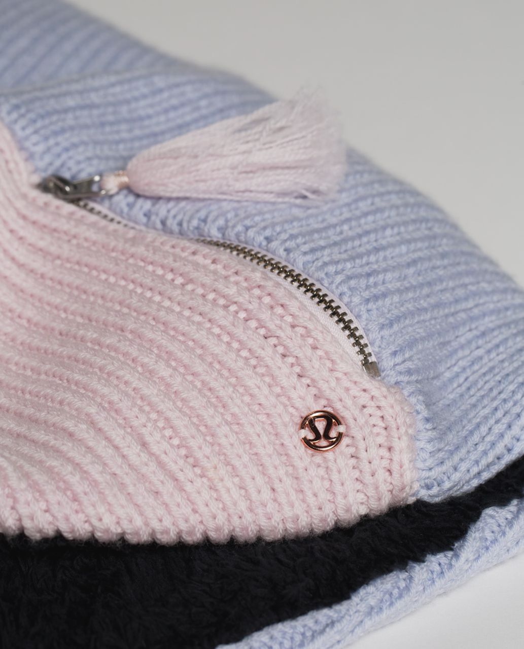 Lululemon Totally Toasty Neck Warmer - Heathered Early Blue / Heathered Neutral Blush / Heathered Nimbus