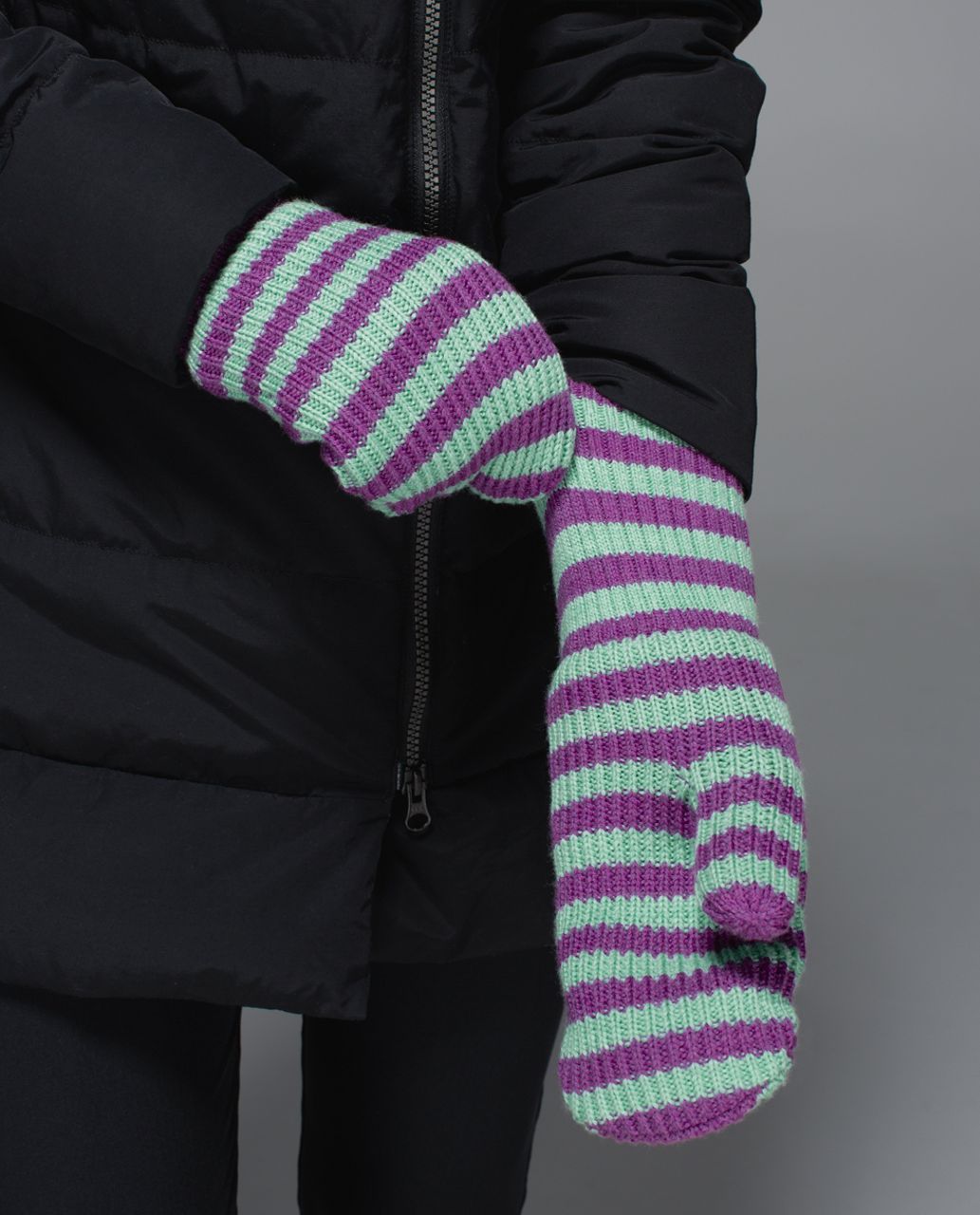 Lululemon Totally Toasty Mittens - Heathered Menthol / Heathered Ultra Violet / Black