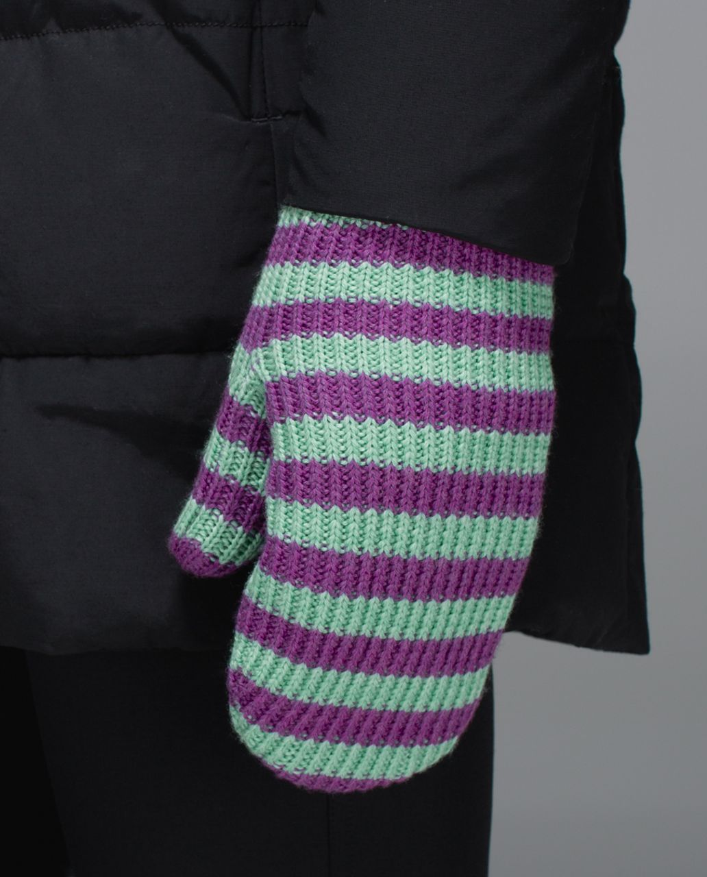 Lululemon Totally Toasty Mittens - Heathered Menthol / Heathered Ultra Violet / Black