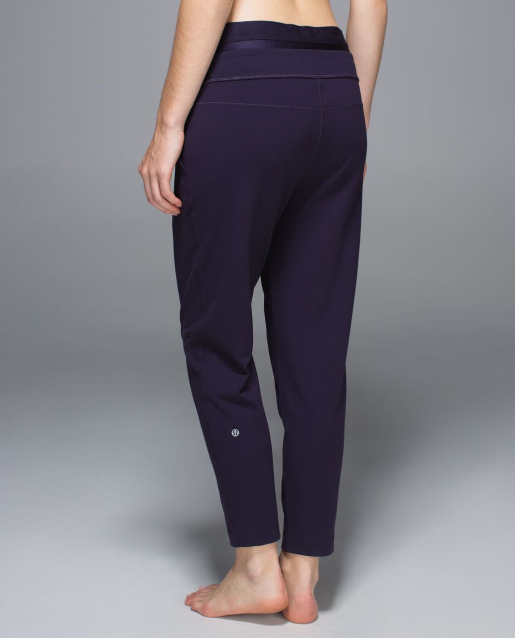 Lululemon Exquisite Trouser Crop - Shine Dot Black Grape