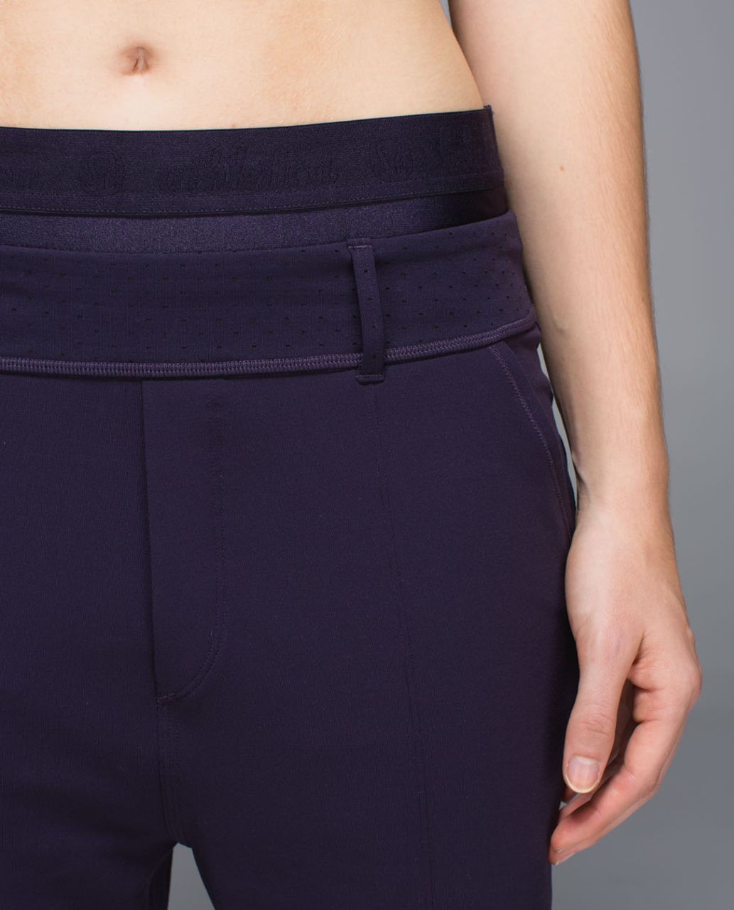 Lululemon Exquisite Trouser Crop - Shine Dot Black Grape