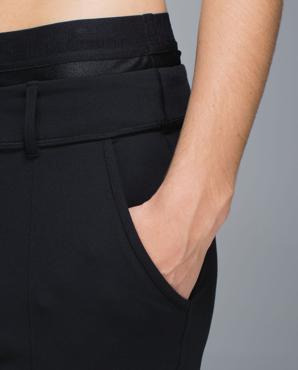 Lululemon Exquisite Trouser Crop - Black /  Black