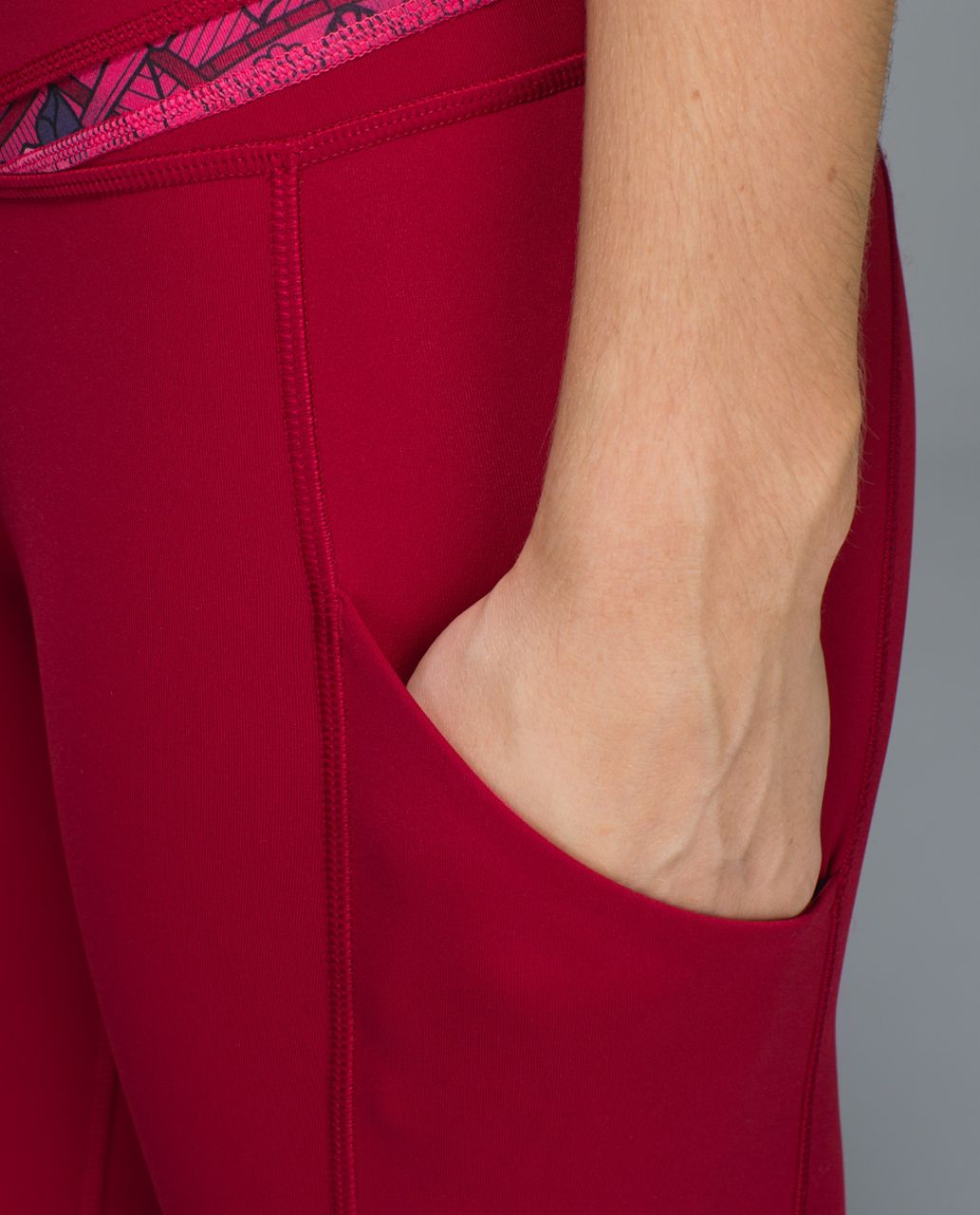 Lululemon Speed Tight II *Full-On Luxtreme (Brushed) - Deepest Cranberry / Wi14 Quilt 20