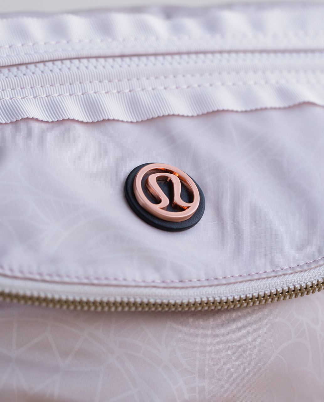 Lululemon Festival Bag *Nylon - Prisma Embossed Neutral Blush