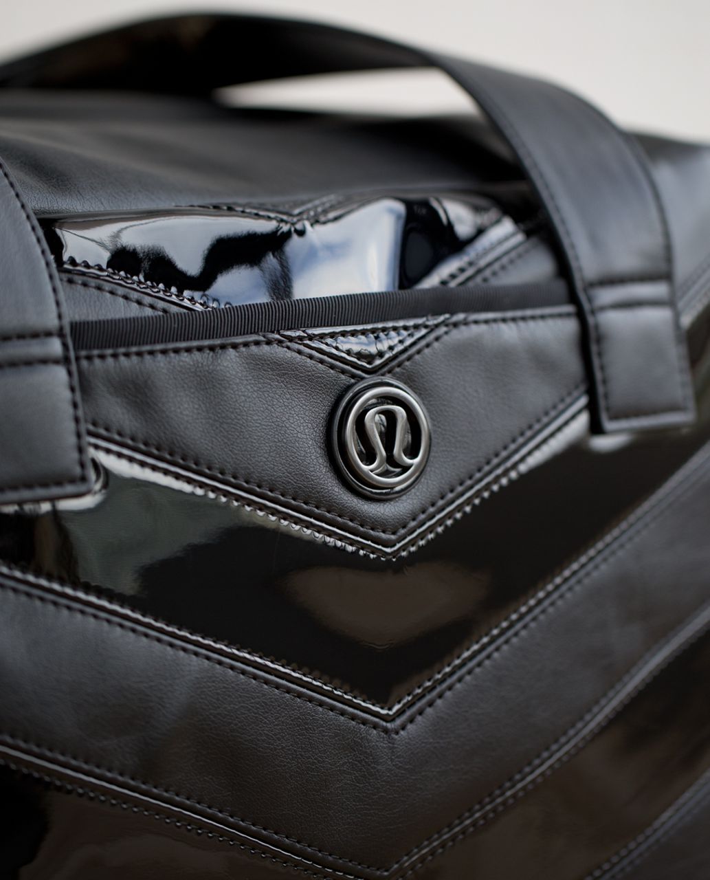 Lululemon Urban Sanctuary Bag *SE - Black