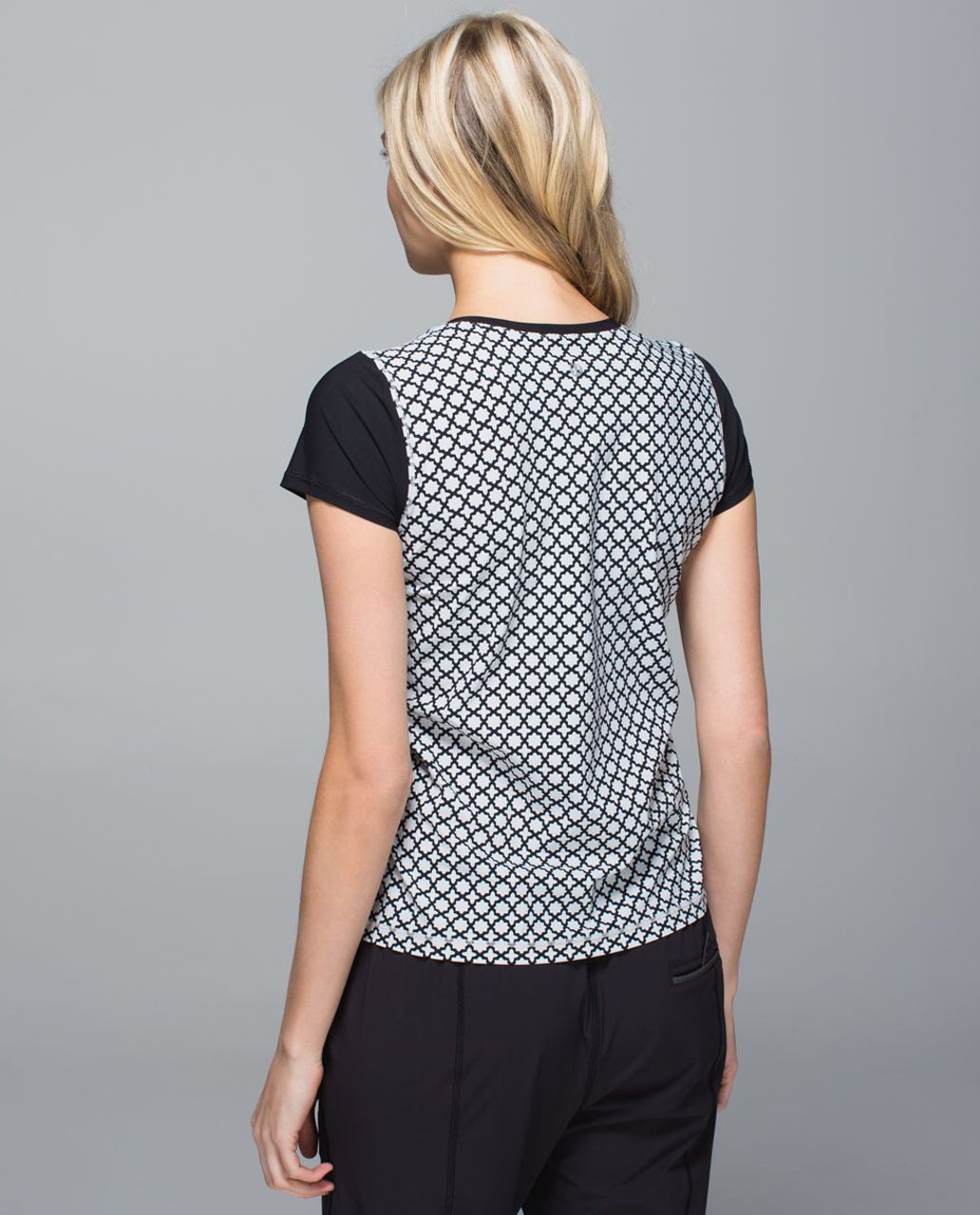 Lululemon Runbeam Short Sleeve - Soul Geo Silver Spoon Black / Black