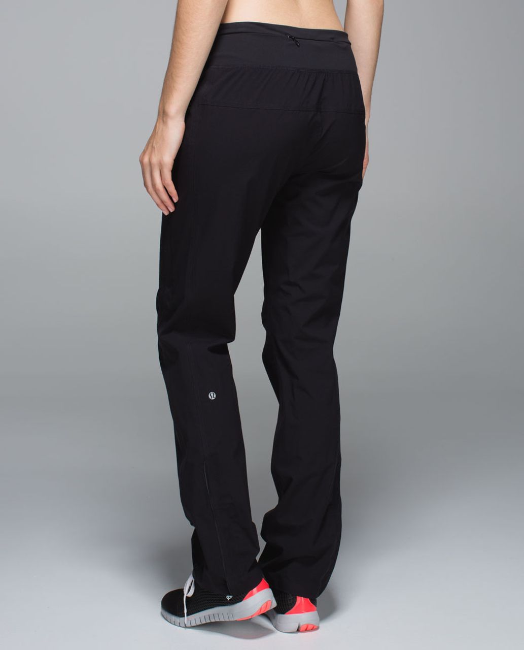 black high waisted lululemon leggings