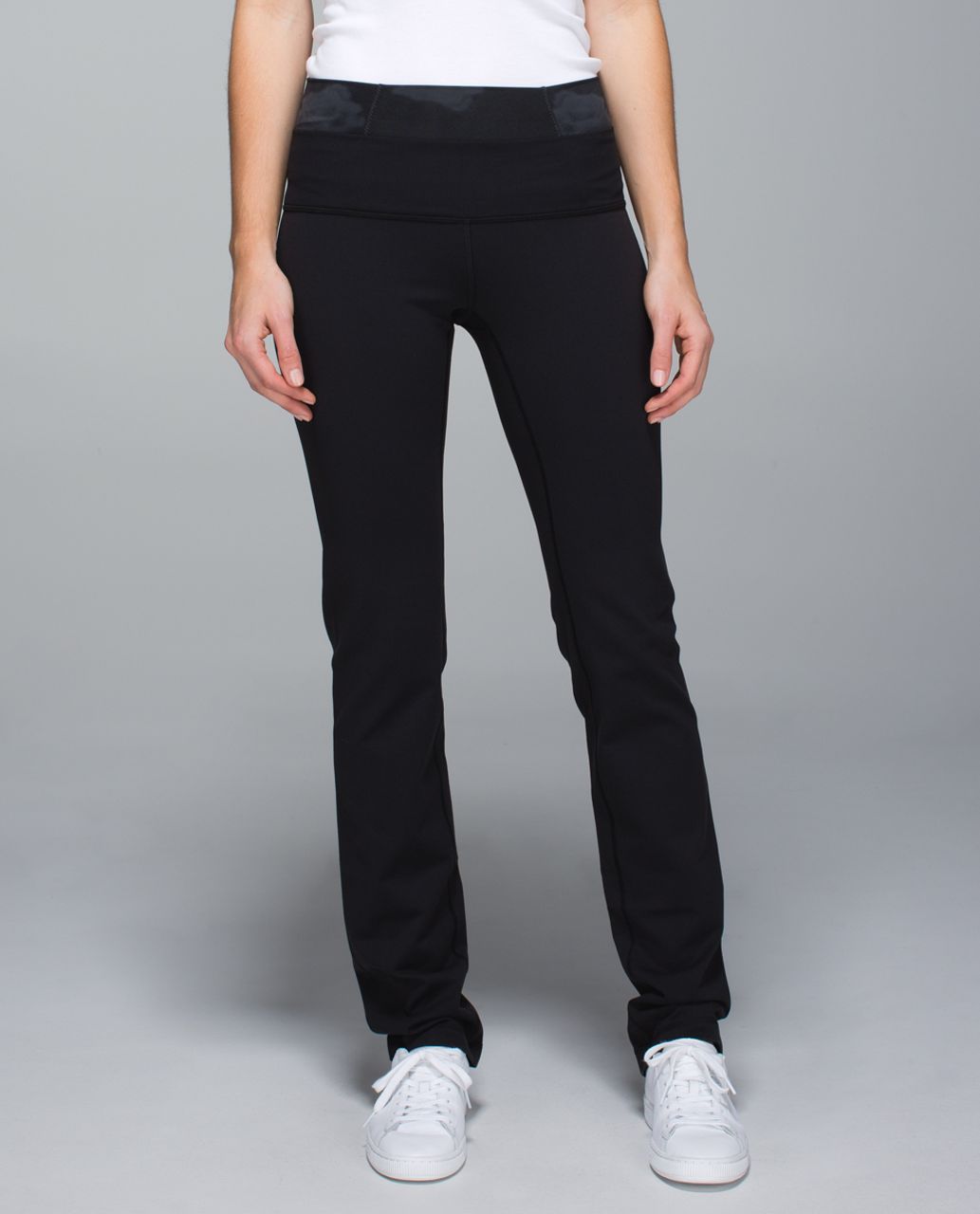 Lululemon Straight-Up Pant *Full-On LuOn Shine Dot Black Size 10.