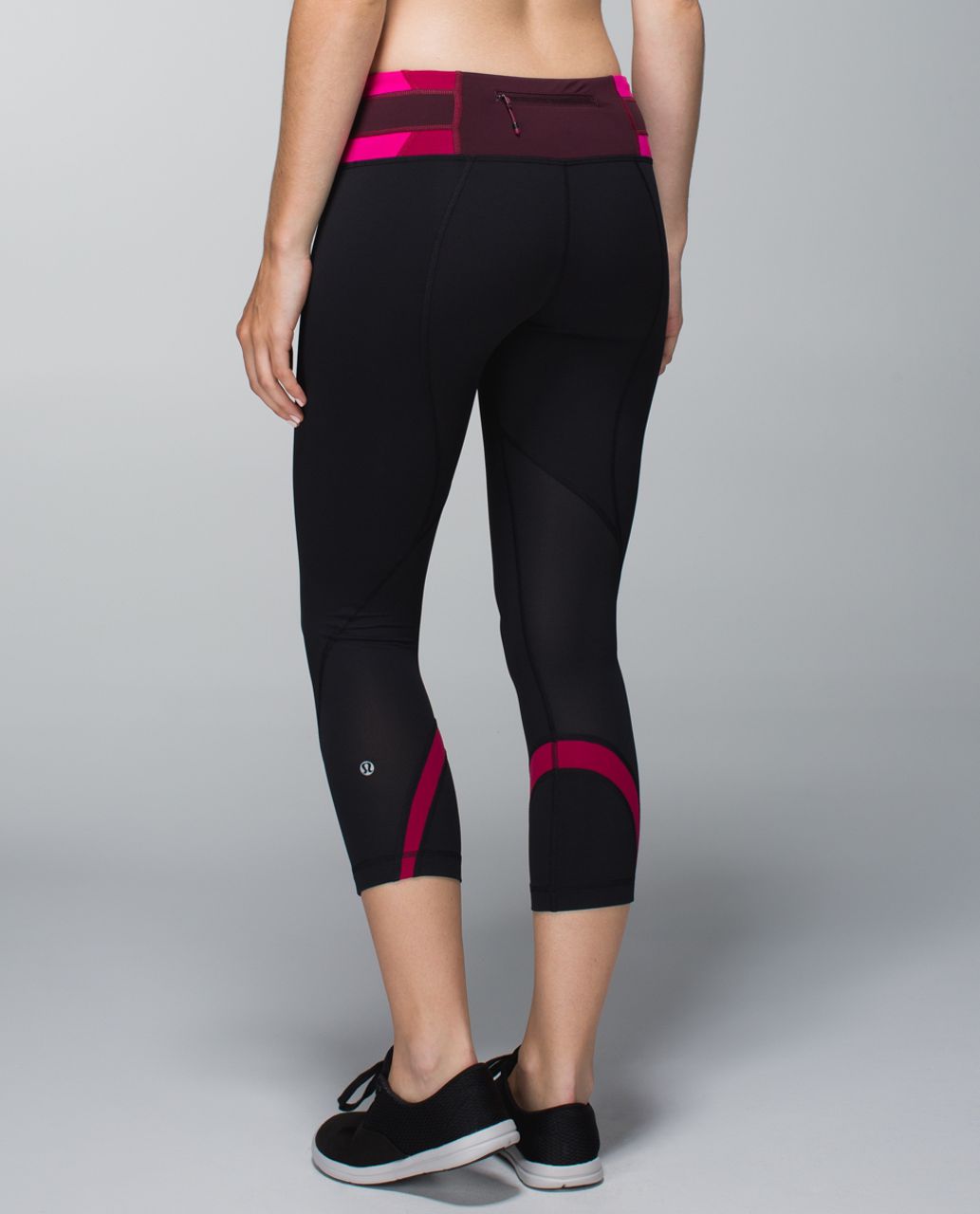 Lululemon Run:  Inspire Crop II - Black / Fa14 Quilt 19 / Bumble Berry