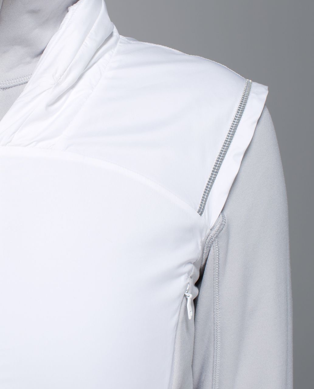 Lululemon Snug Sprinter Jacket - Heathered Silver Spoon / White