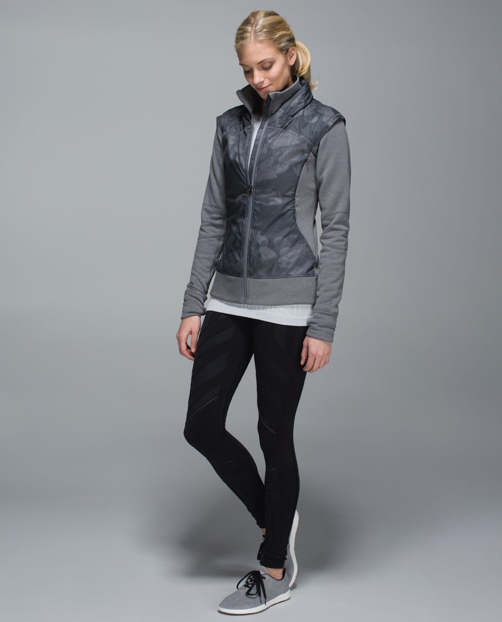 Lululemon Snug Sprinter Jacket - Heathered Slate / Dream Rose Slate Black