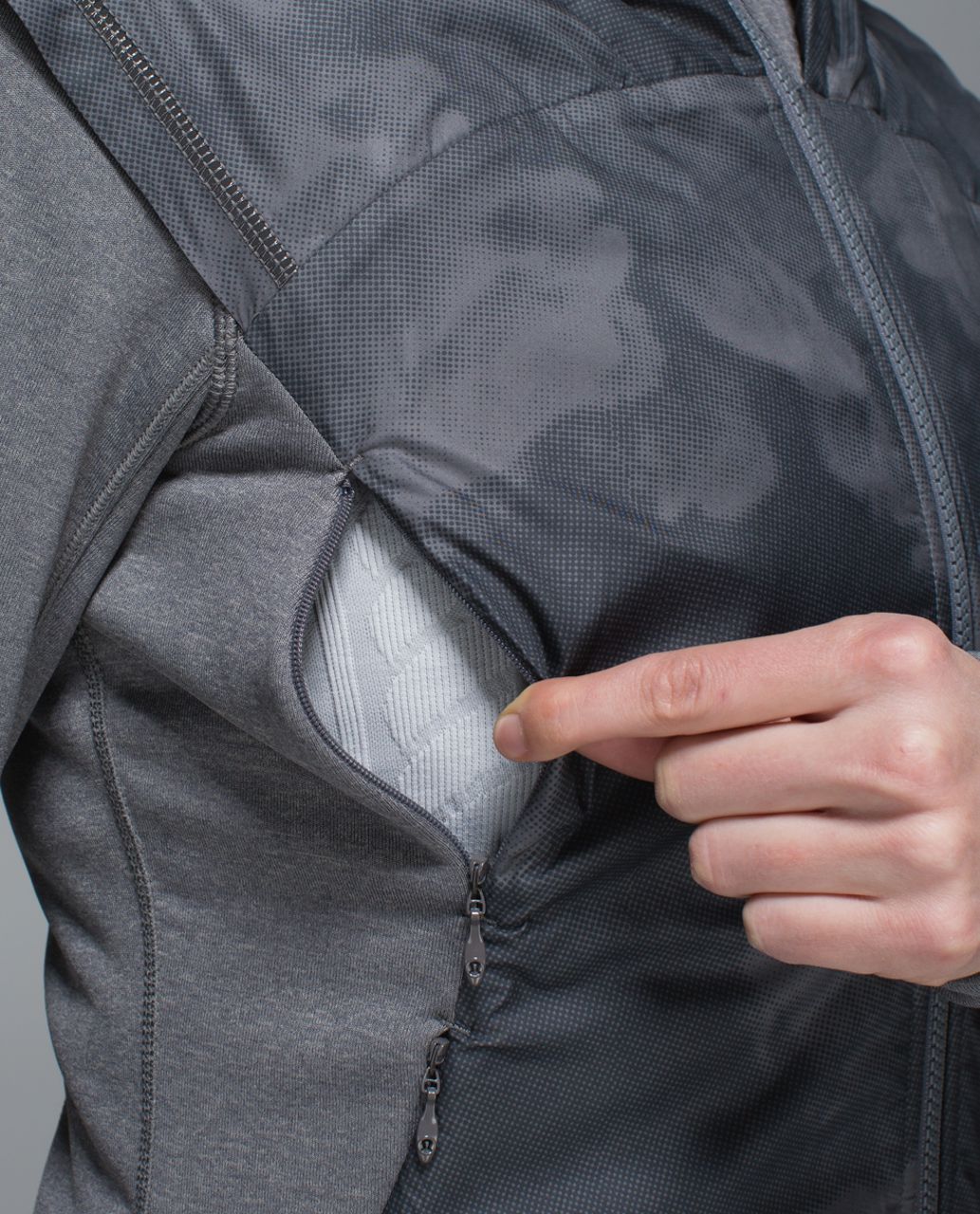 Lululemon Snug Sprinter Jacket - Heathered Slate / Dream Rose Slate Black