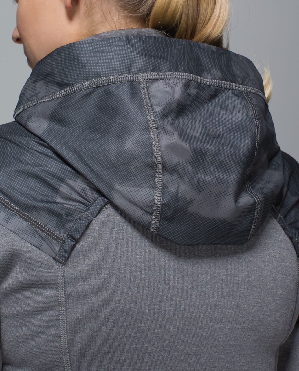 Lululemon Snug Sprinter Jacket - Heathered Slate / Dream Rose Slate Black