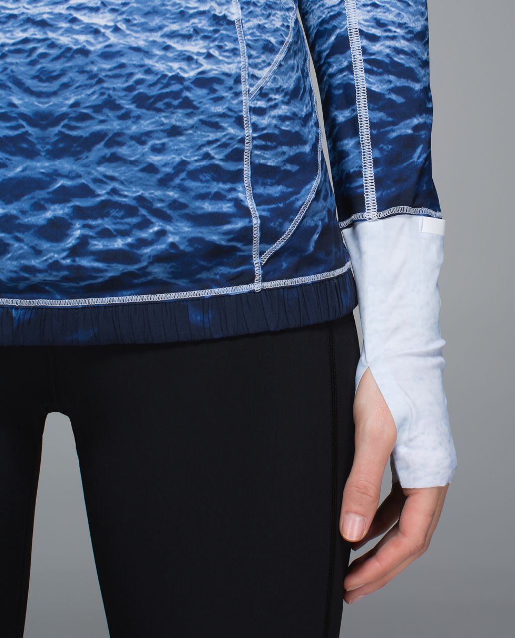 Lululemon Water Bound Hoodie - Ombre Wave White Navy / White