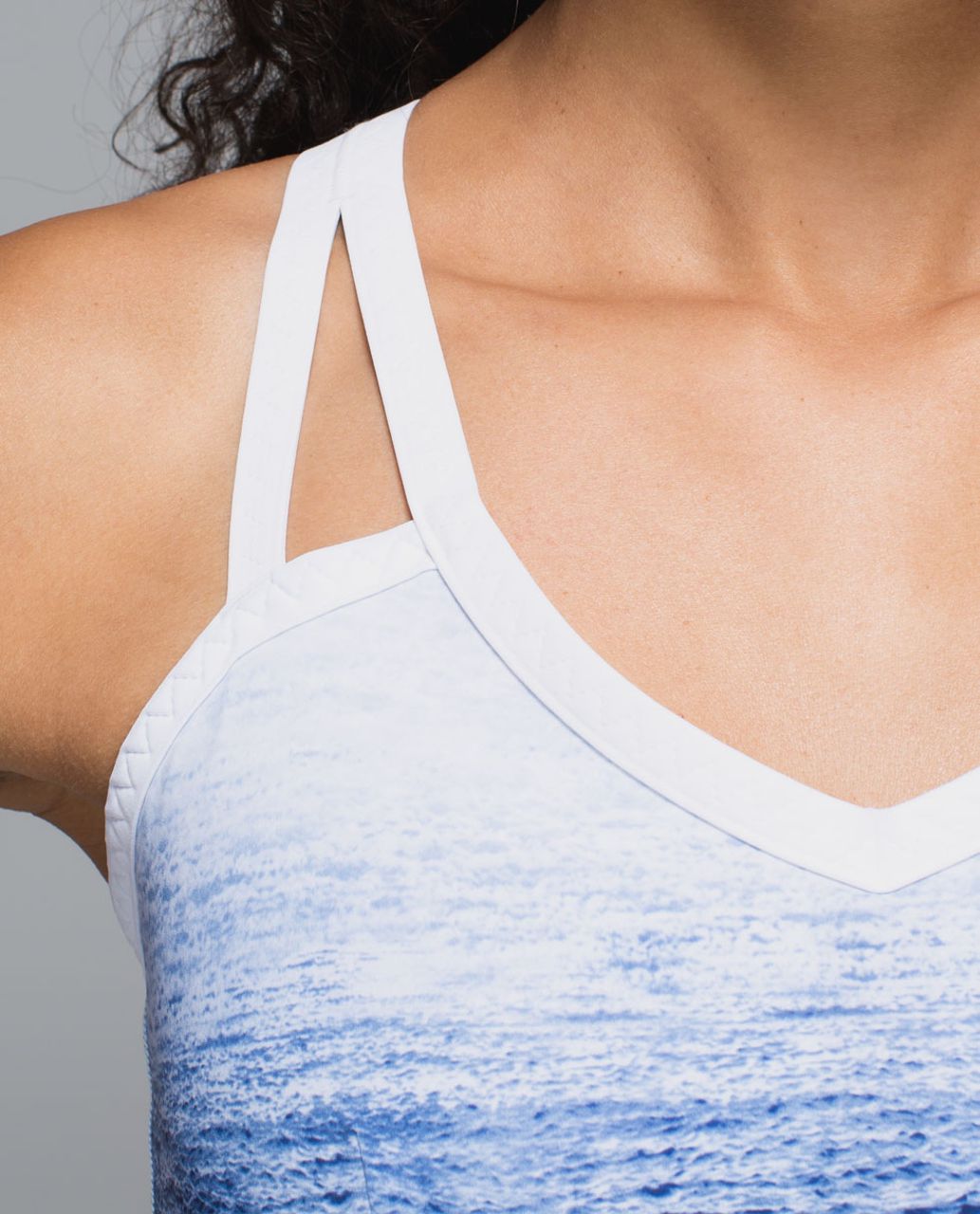 Lululemon Water Bound Bra - Ombre Wave White Navy / White