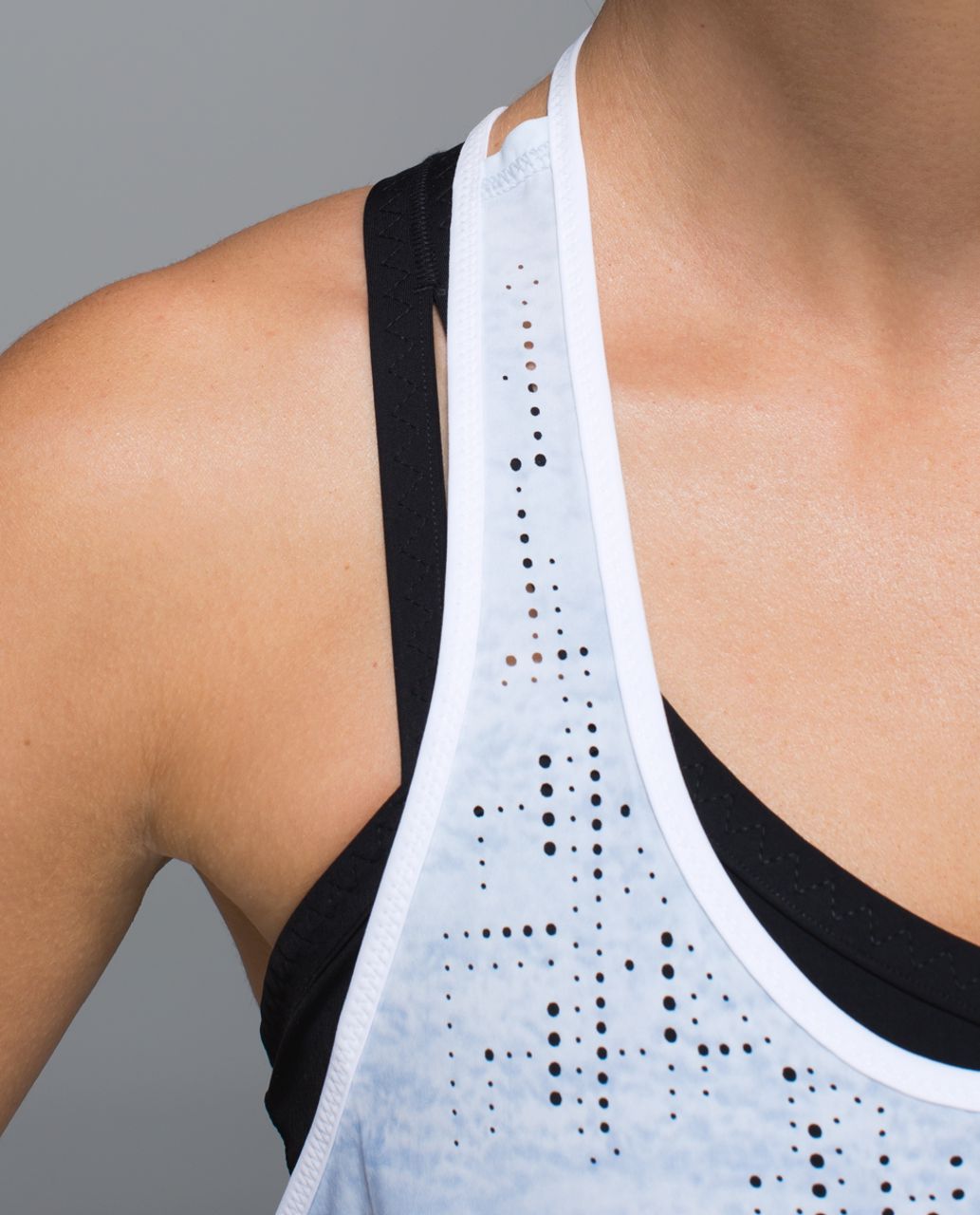 Lululemon Water Bound Singlet - Ombre Wave White Navy / White - lulu ...