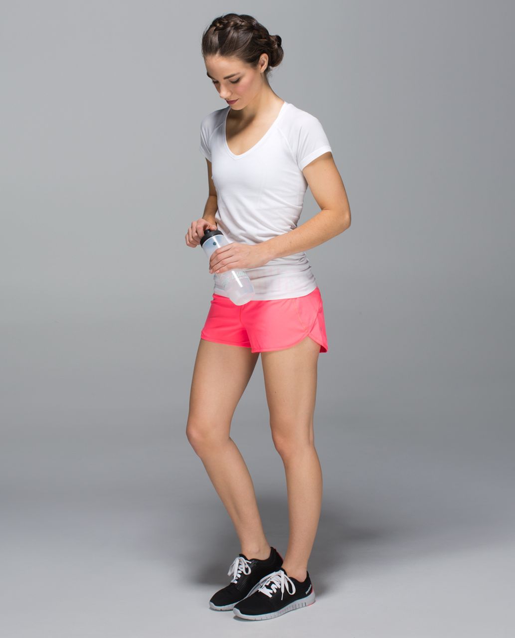 Lululemon Run: Speed Short *4-way Stretch - Flash Light / Yachtie