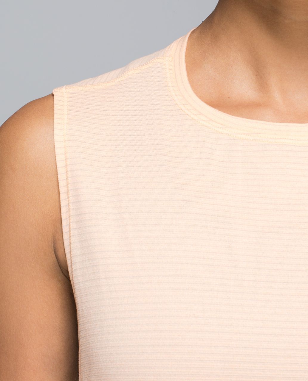 Lululemon Yogi Muscle Tee - Heathered Peach Fuzz