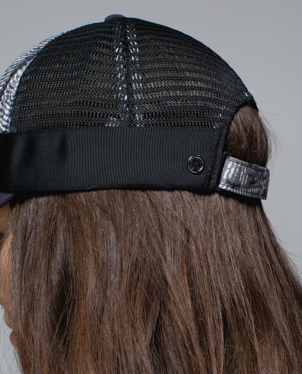 Lululemon WhatSUP Hat - Subtle Serpent Silver Spoon Slate / Black