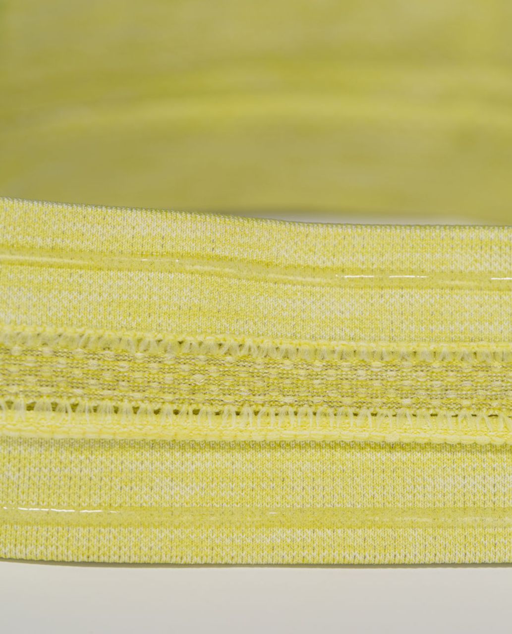 Lululemon Swiftly Headband - Space Dye Heathered Split Pea