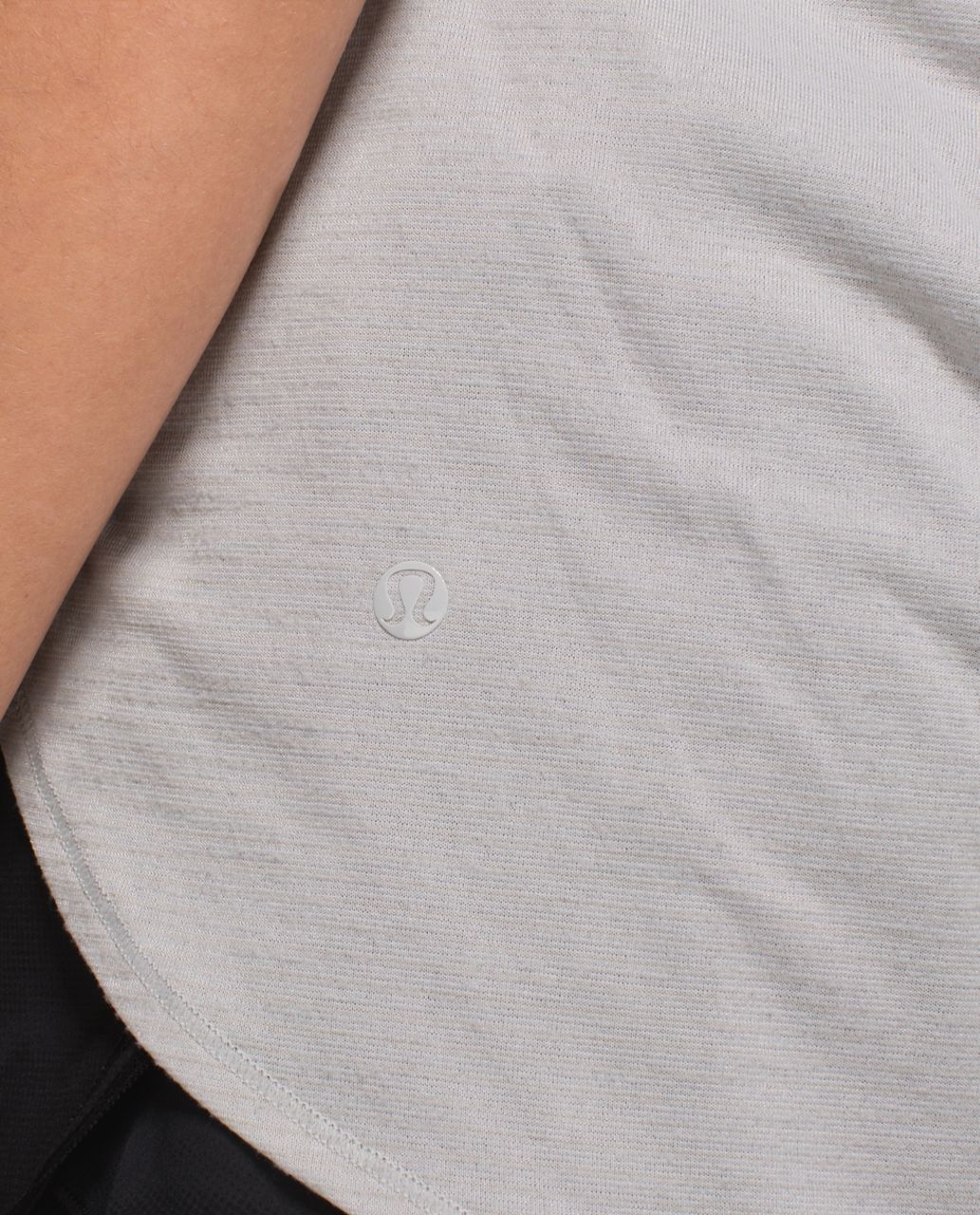 Lululemon Yogi Muscle Tee - Heathered Silver Spoon