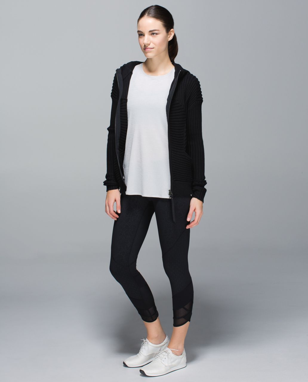 Lululemon Emerge Renewed Crop *Luxtreme - Prisma Embossed Black