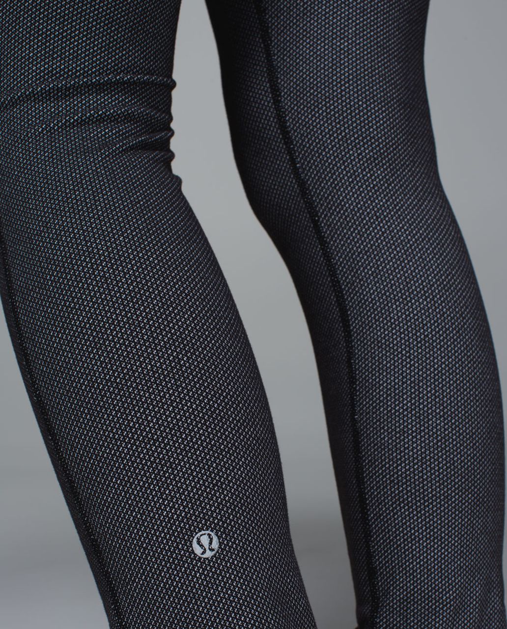 Lululemon Womens Size 6 Skinny Will Pant Diamond Dot Black White