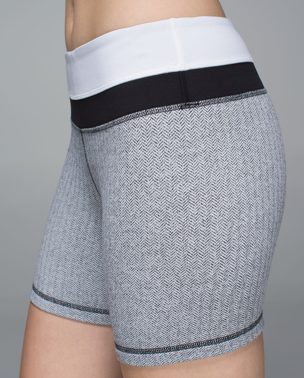 Lululemon Groove Short (Regular) - Heathered Herringbone Heathered Black White / Black / White