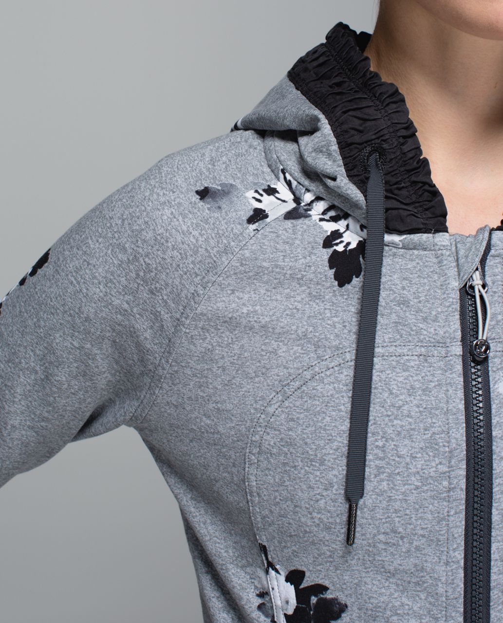 Lululemon Movement Jacket - Atomic Flower Silver Spoon Black / Black / Heathered Black