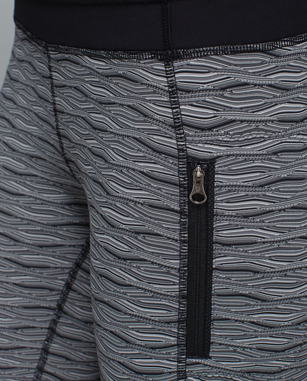 Lululemon Inspire Tight II - Textured Wave Black Silver Spoon / Black