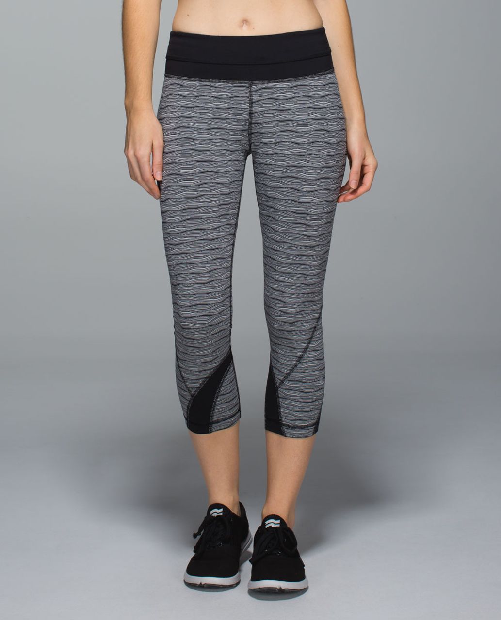 Lululemon Run: Inspire Crop II *All Luxtreme - Textured Wave Black ...