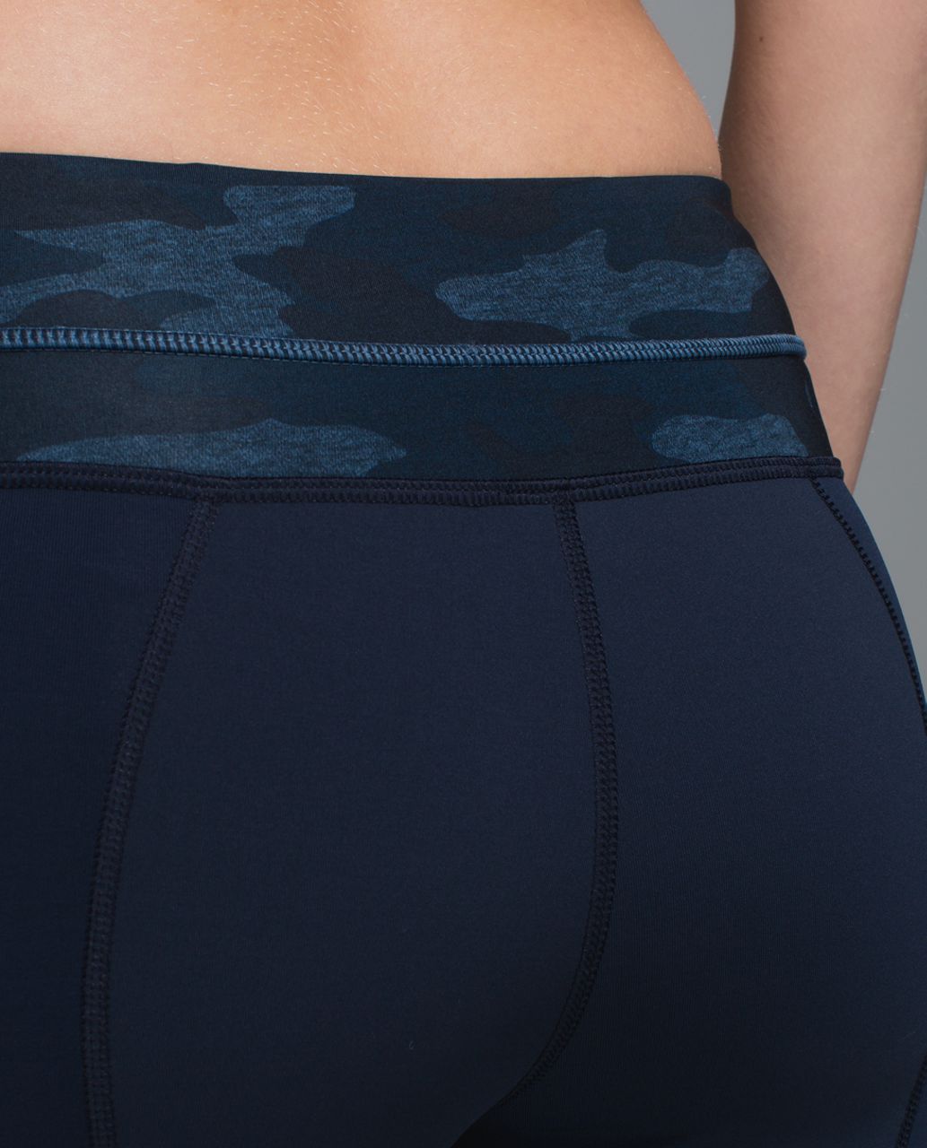 Lululemon Inspire Tight II - Inkwell / Heathered Texture Lotus Camo Oil Slick Blue