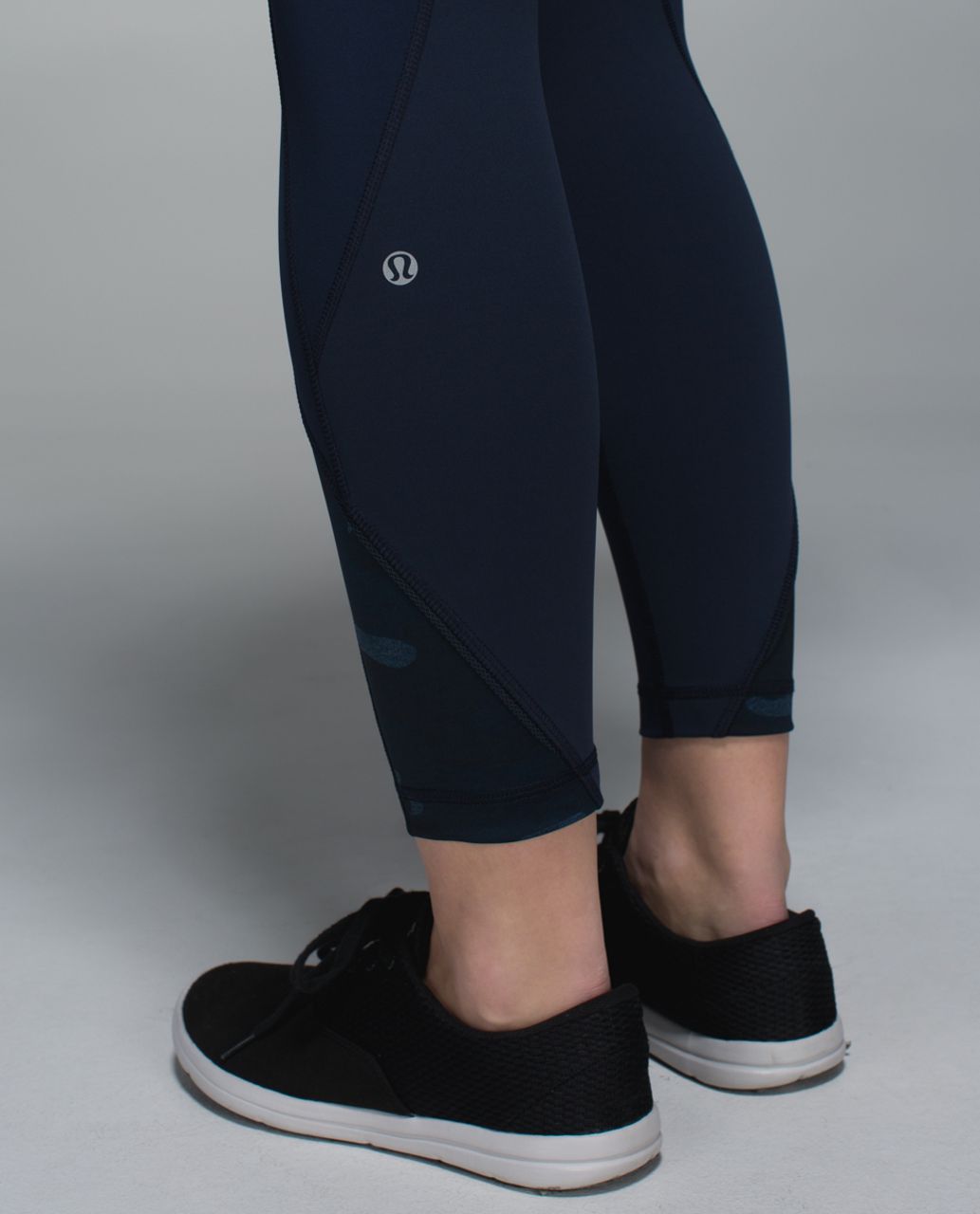 Lululemon Inspire Tight II - Inkwell / Heathered Texture Lotus Camo Oil Slick Blue