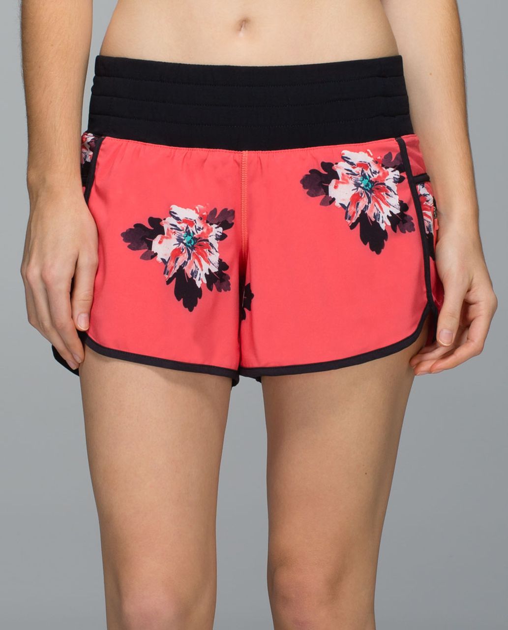 Lululemon Tracker Short V *4 - Dark Red - lulu fanatics