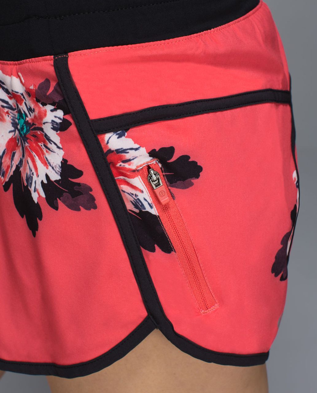 Lululemon Tracker Short II *4-way Stretch - Atomic Flower Parfait Pink Atomic Red / Black