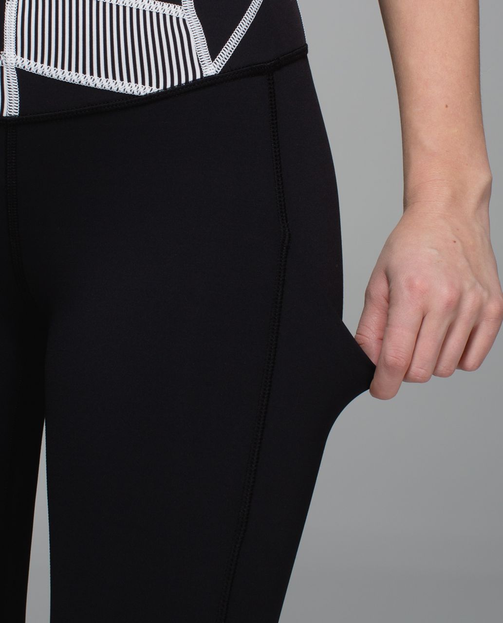 Lululemon Speed Tight II (Brushed) - Black / Wi14 Quilt 24