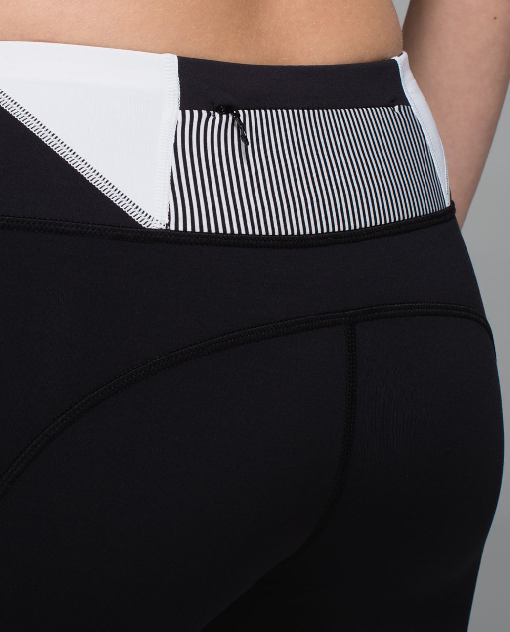 Lululemon Speed Tight II (Brushed) - Black / Wi14 Quilt 24